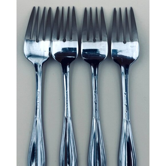 4 pc. Wallace AMERICAN TRADITION Stainless Salad Dessert Forks 7 3/8'" Indonesia - Picture 5 of 9
